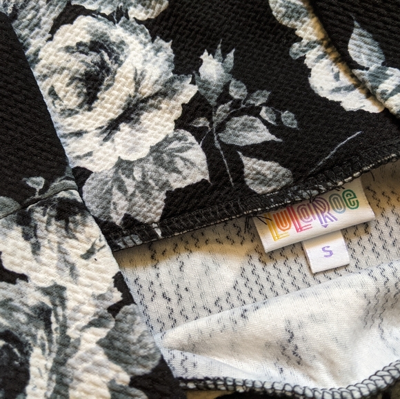 LuLaRoe Cassie Floral Black & White Skirt SMALL - Picture 9 of 9